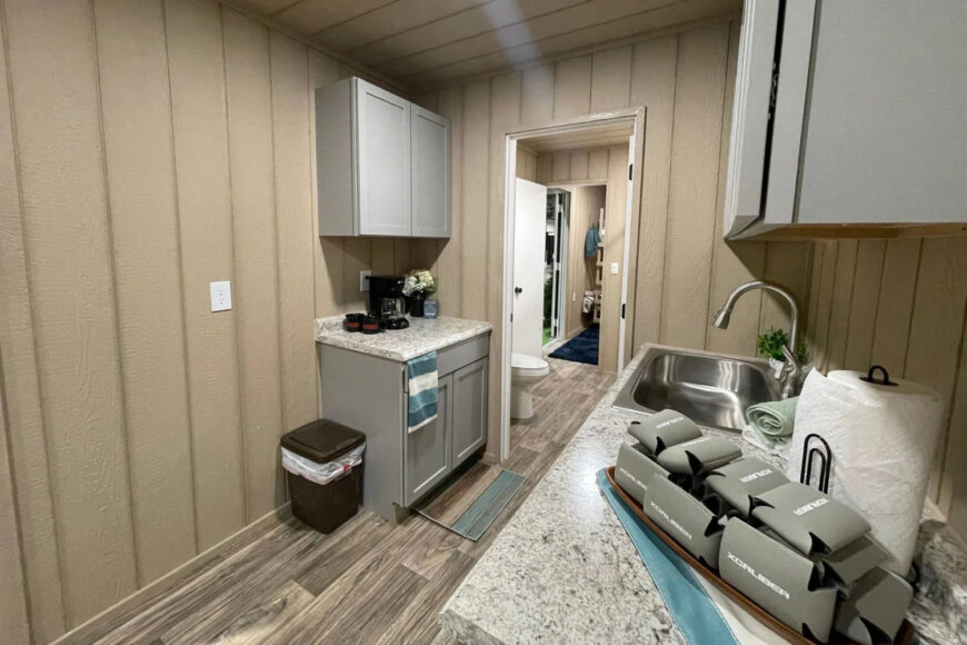40' Bunkhouse Cabin - Image 7