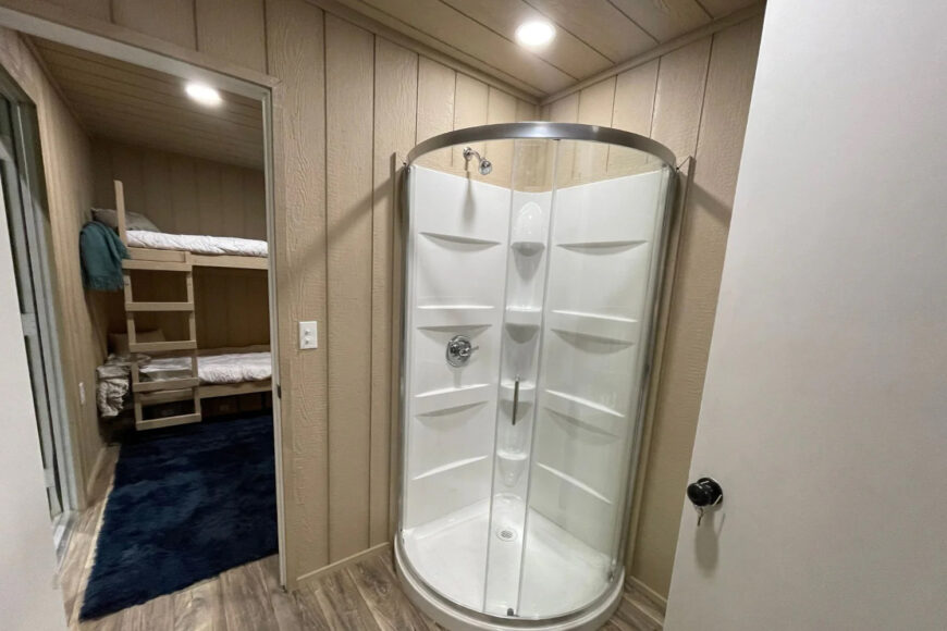 40' Bunkhouse Cabin - Image 10