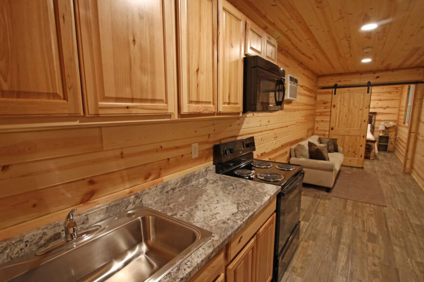 40' Retreat Cabin - Image 5