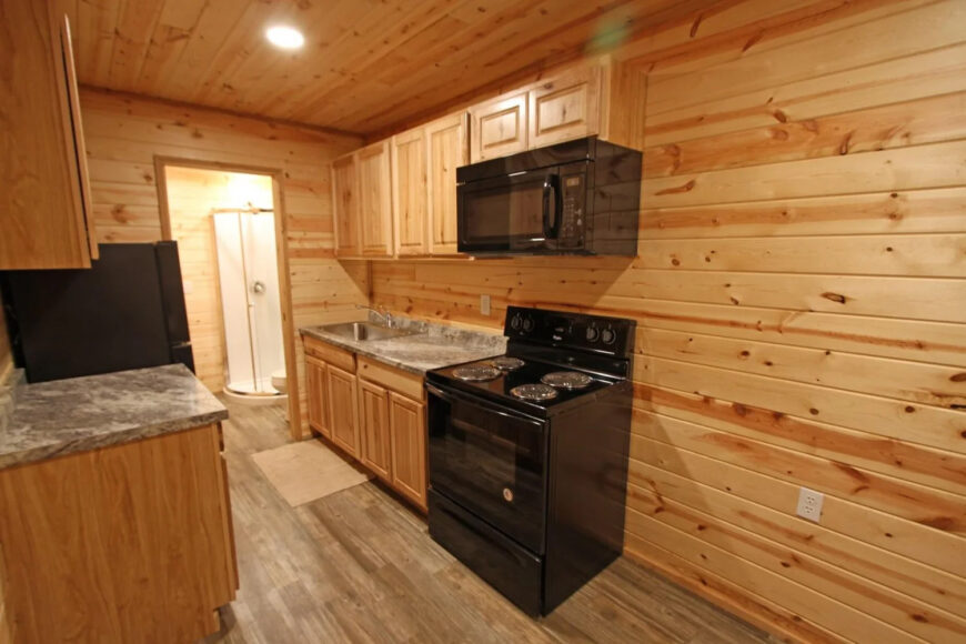 40' Retreat Cabin - Image 6
