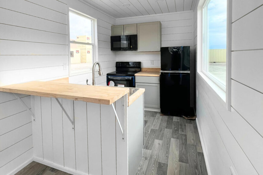 40' Modern Cabin - Image 3