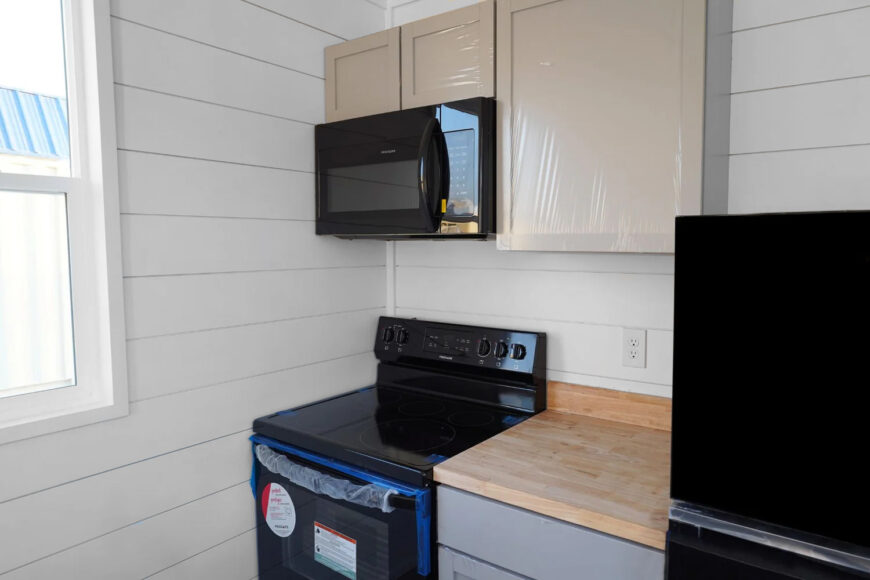 40' Modern Cabin - Image 4