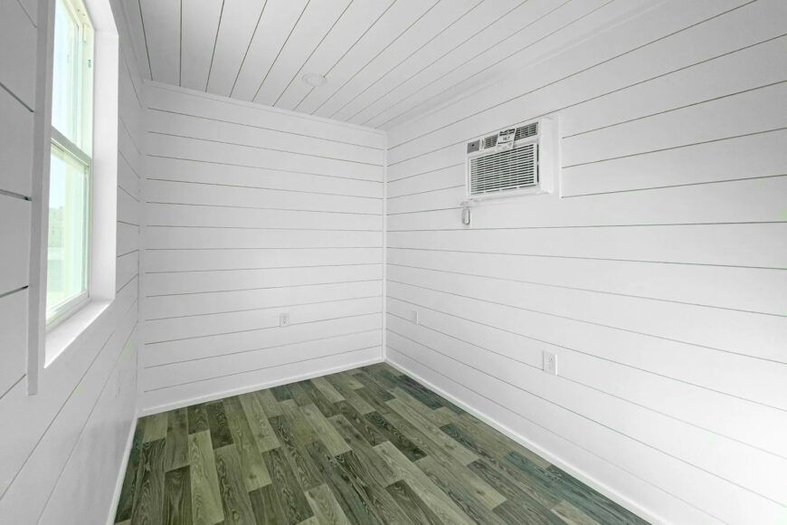 40' Modern Cabin - Image 10