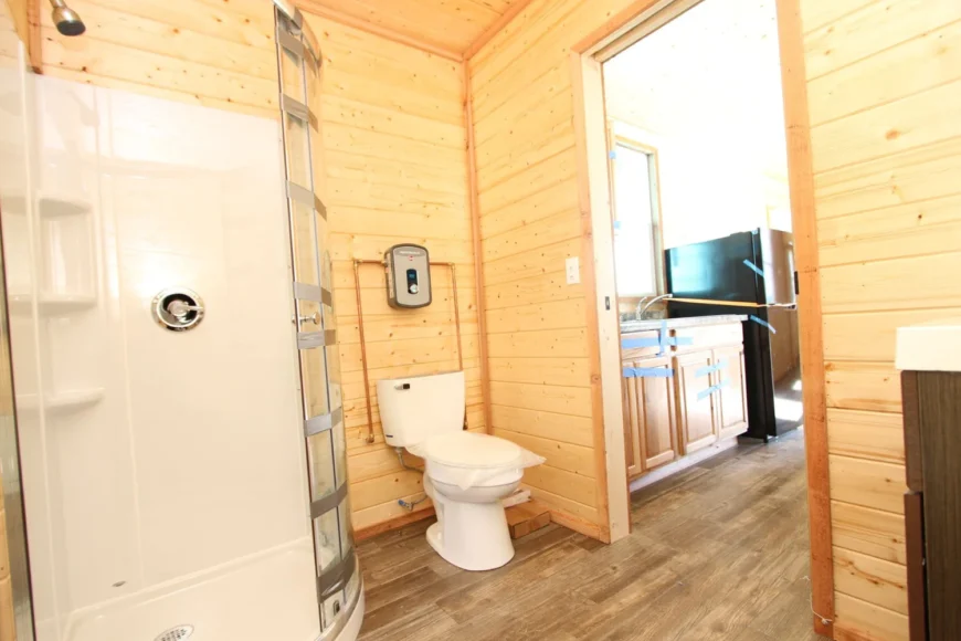 53' Retreat Cabin - Image 7