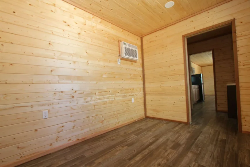 53' Retreat Cabin - Image 8